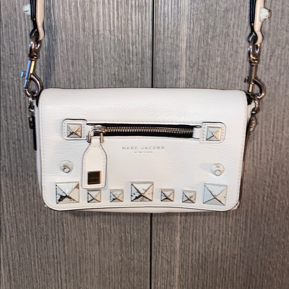White Marc Jacobs crossbody/clutch